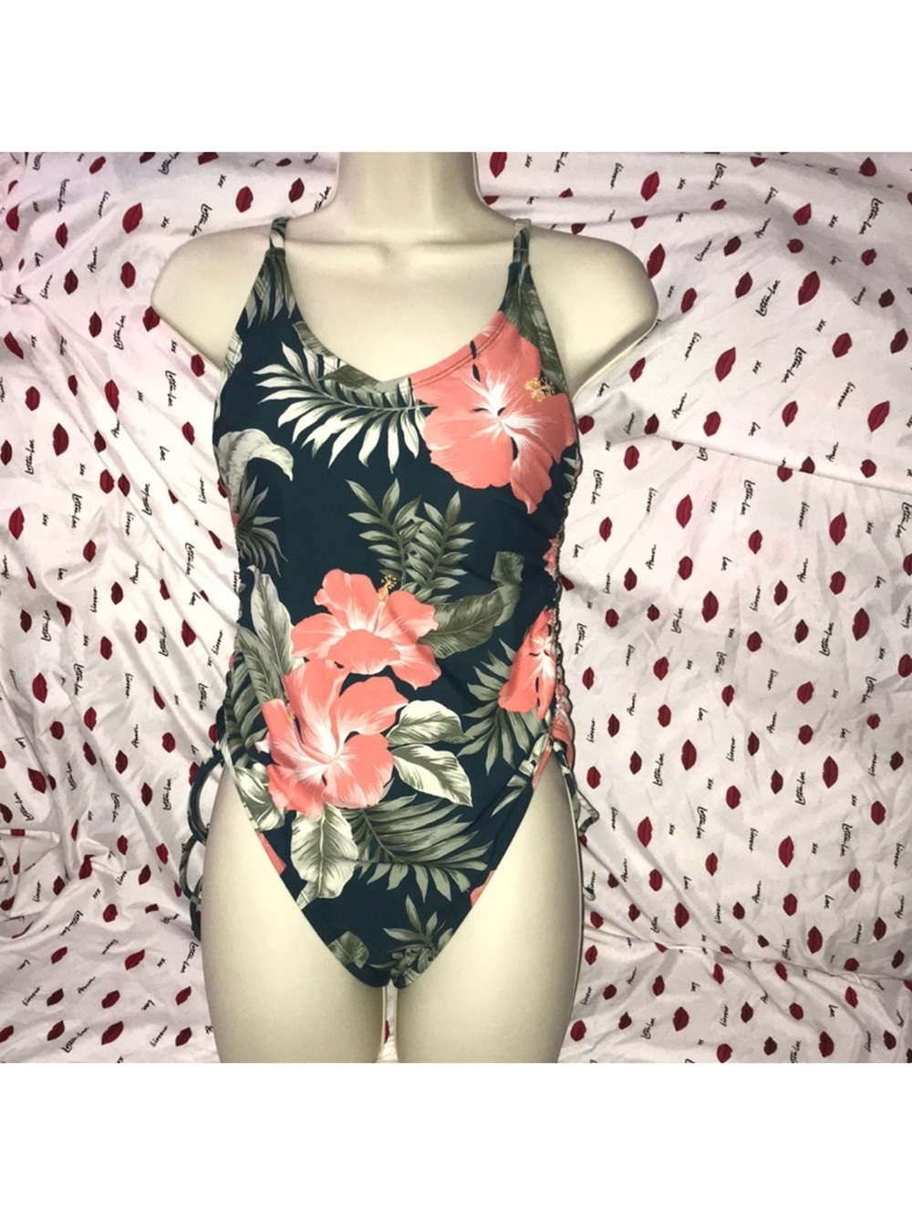 Kona Sol medium peach hibiscus and fern pattern one-Piece Swimsuit